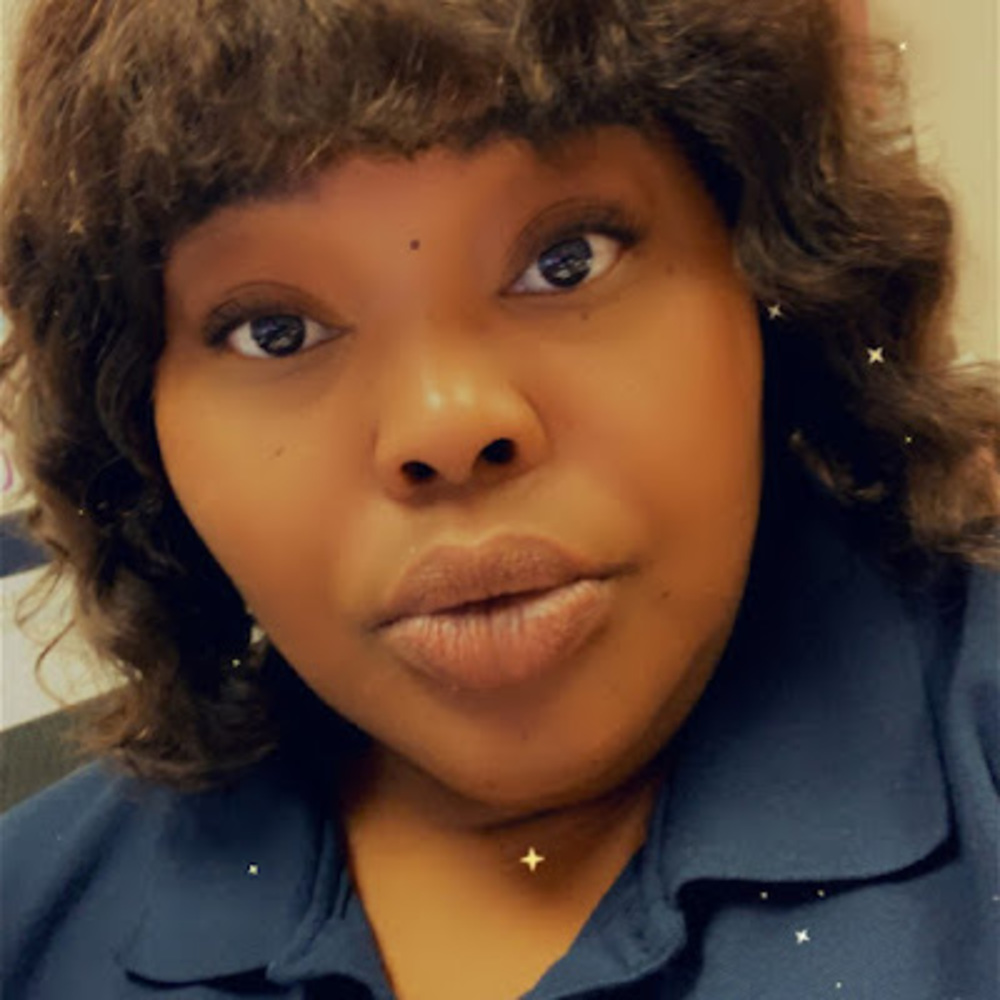Meet your Posher, Victoria a